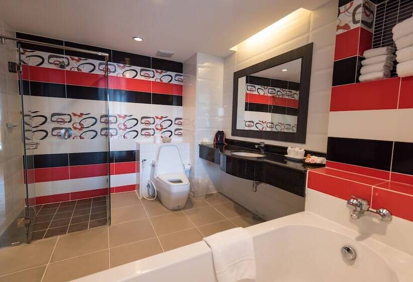 豪华家庭房间, J Pattaya