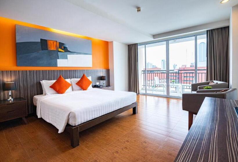 琮城市景观的豪华间, J Pattaya