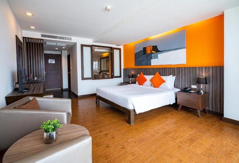 琮城市景观的豪华间, J Pattaya