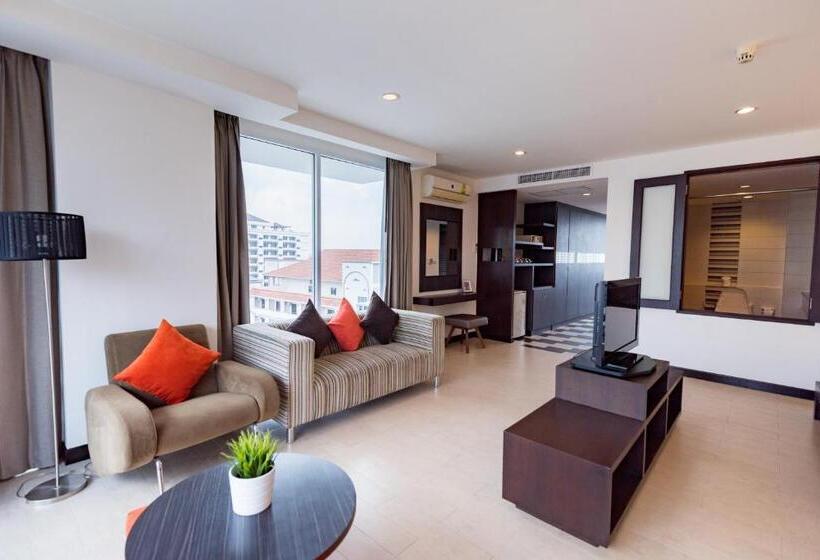 豪华家庭房间, J Pattaya