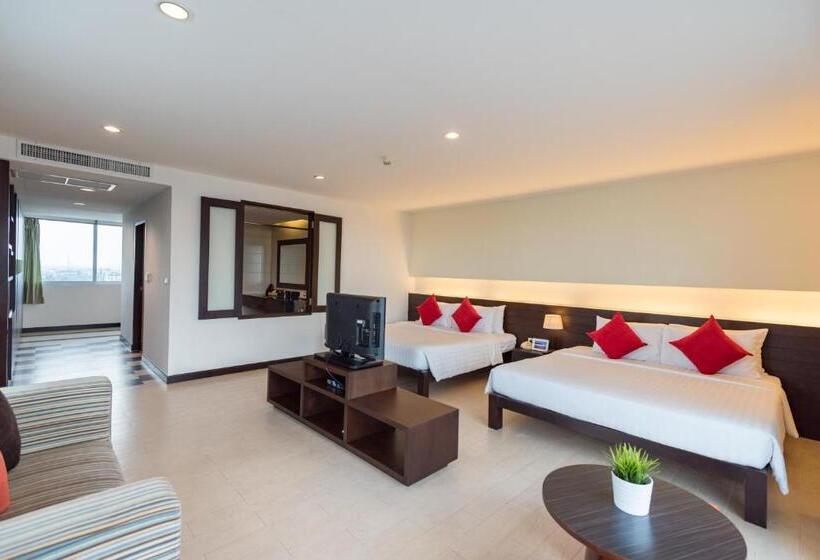 豪华家庭房间, J Pattaya