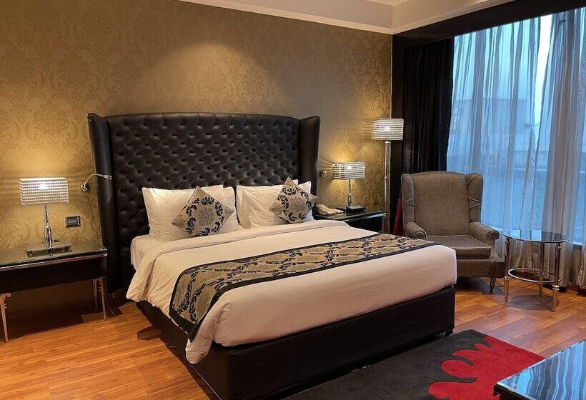Номер Superior, Radisson Blu Hotel New Delhi Paschim Vihar