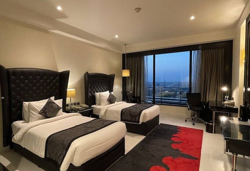 Номер Superior, Radisson Blu Hotel New Delhi Paschim Vihar