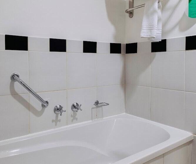 Номер Стандарт 2 Двуспальные Кровати, Protea Hotel By Marriott Kimberley