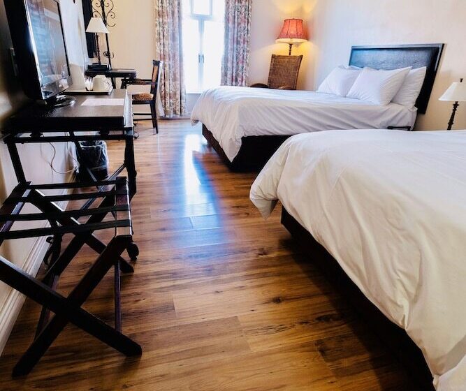 Номер Стандарт 2 Двуспальные Кровати, Protea Hotel By Marriott Kimberley