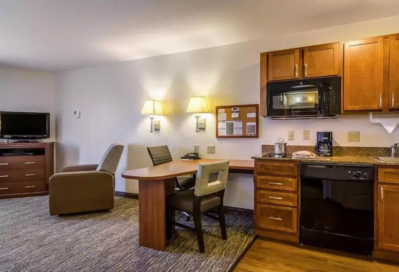 キングサイドベッドのスタンダードワンルーム, Candlewood Suites Jacksonville East Merril Road, An Ihg