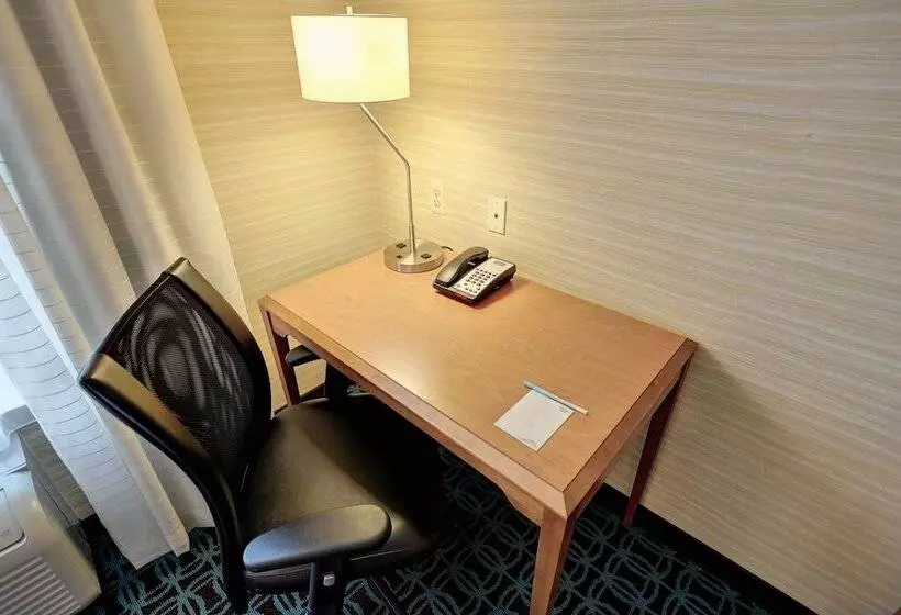 ２ダブルベッドのスタンダードルーム, Fairfield Inn & Suites By Marriott Edison   South Plainfield