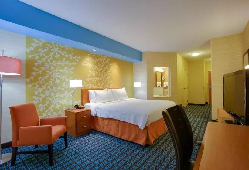 キングサイズベッドのスタンダードルーム, Fairfield Inn & Suites By Marriott Edison   South Plainfield