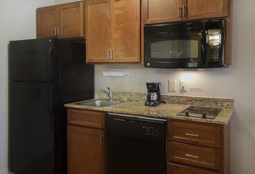 带双人床的标准工作室, Candlewood Suites Fort Worth West, An Ihg
