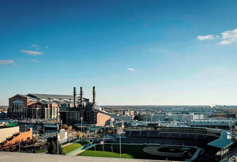 חדר סטנדרט מיטה זוגית, Courtyard Indianapolis Downtown