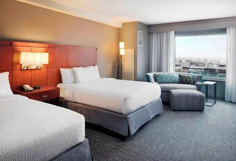 اتاق استاندارد, Courtyard Indianapolis Downtown