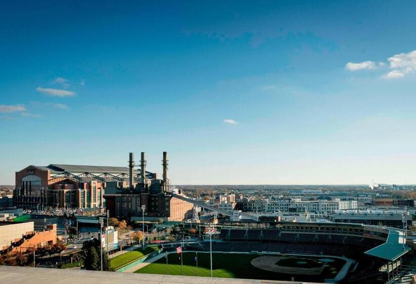 חדר סטנדרט עם מיטת קינג, Courtyard Indianapolis Downtown