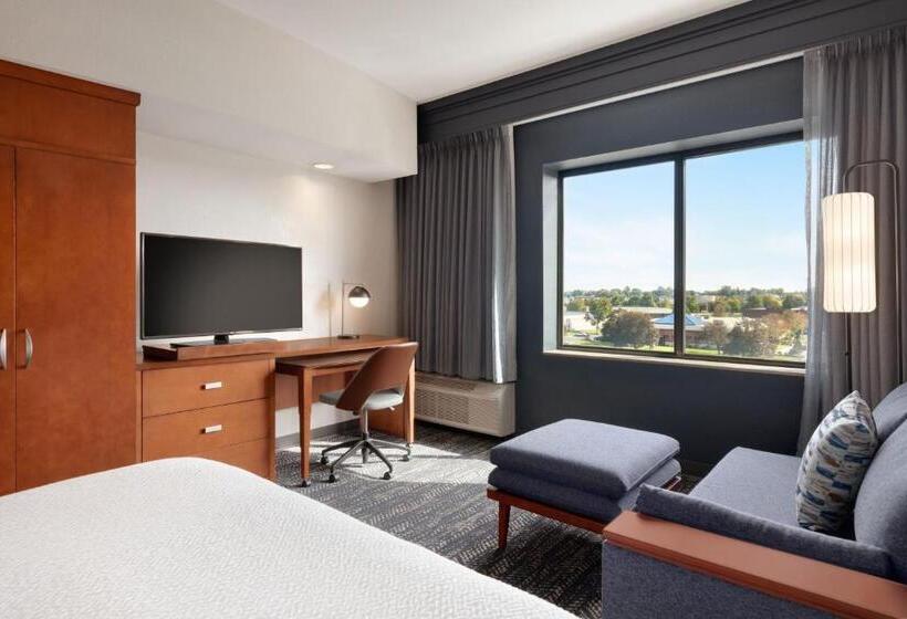 חדר סטנדרט עם מיטת קינג, Courtyard Lancaster