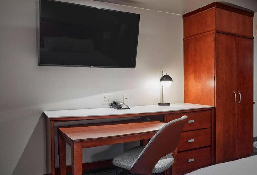 Стандартный Номер Кровать Кинг, Courtyard Medford Airport