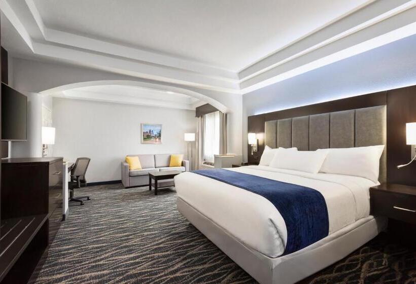 キングサイズベッドのスイートルーム, Days Inn & Suites By Wyndham Houston Hobby Airport