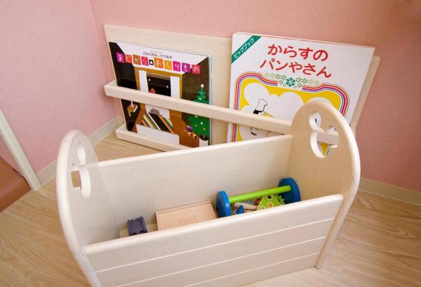 غرفة عائلية, Epinard Nasu