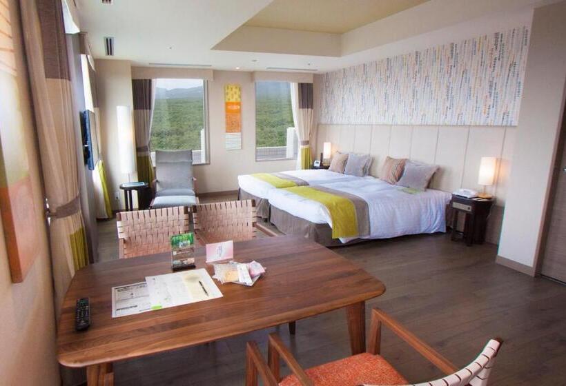 جناح جونيور مطل على الجبل, Epinard Nasu