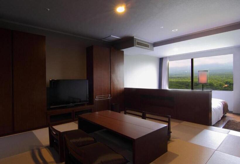 غرفة عائلية, Epinard Nasu