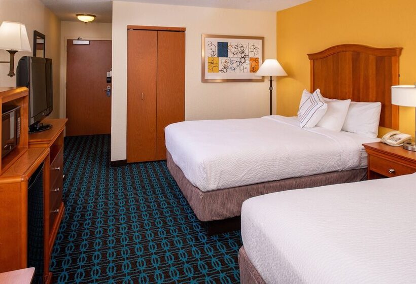 Номер Стандарт 2 Двуспальные Кровати, Fairfield Inn & Suites Greensboro Wendover