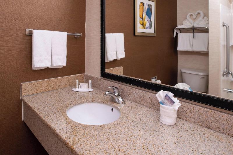 Стандартный Номер Кровать Кинг, Fairfield Inn & Suites Greensboro Wendover