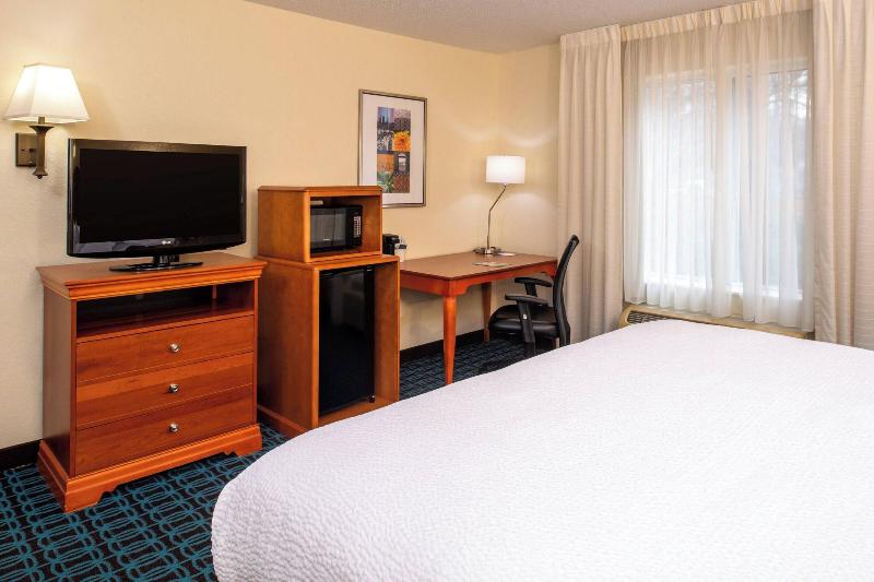 Стандартный Номер Кровать Кинг, Fairfield Inn & Suites Greensboro Wendover