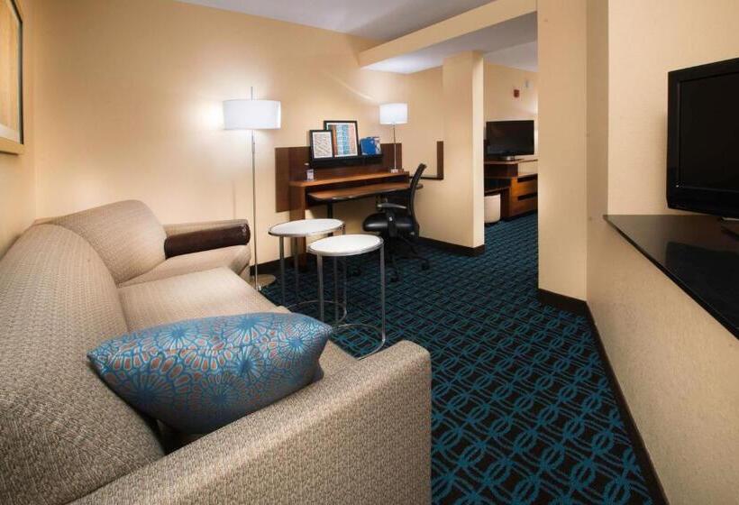 מיטת קינג בסוויטה, Fairfield Inn & Suites Idaho Falls