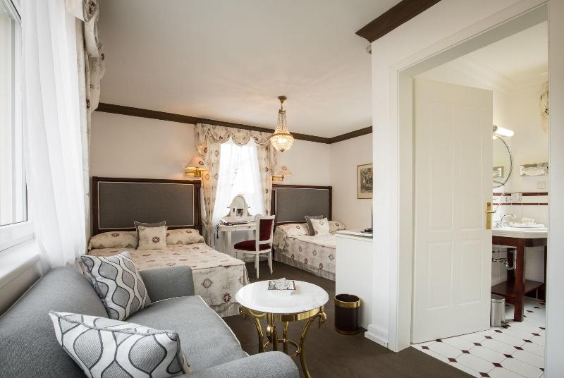 带大床的套房, Holiday Inn Express Airport East, An Ihg