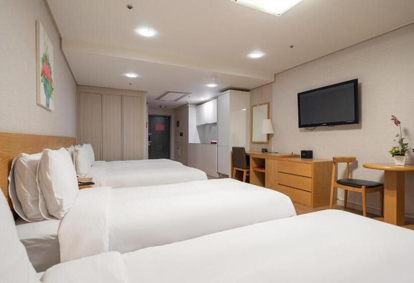 Pokój Czteroosobowy Deluxe, Ramada By Wyndham Seoul Dongdaemun