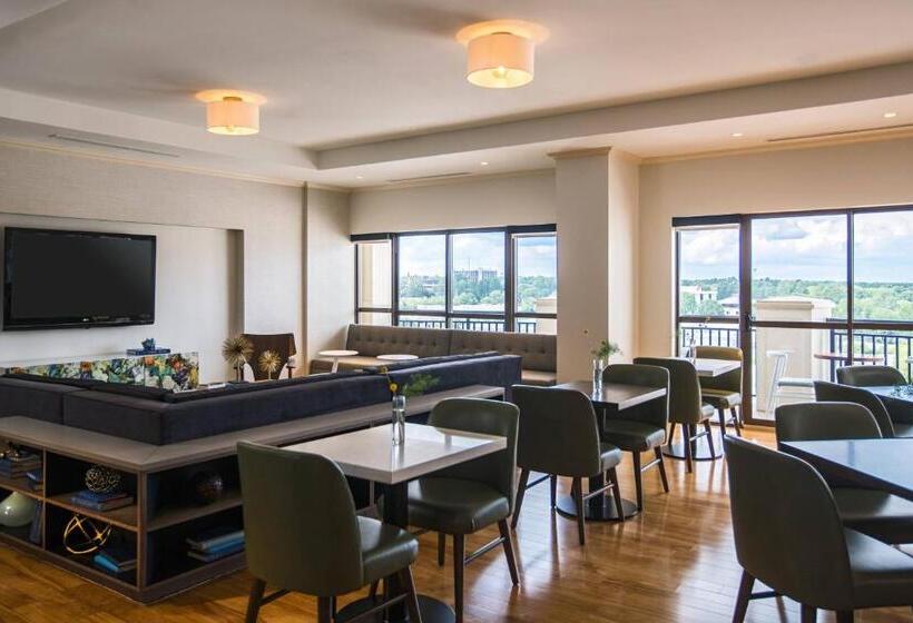 Номер Клуб Кровать Кинг, Renaissance Raleigh North Hills