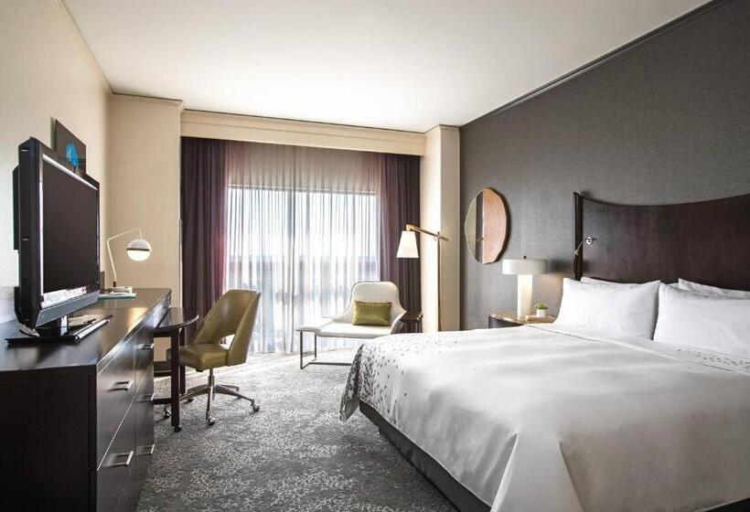 اتاق استاندارد با تخت بزرگ برای معلولان, Renaissance Raleigh North Hills