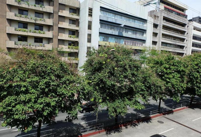 اتاق استاندارد, Spaces Hotel Makati