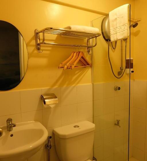 اتاق استاندارد, Spaces Hotel Makati