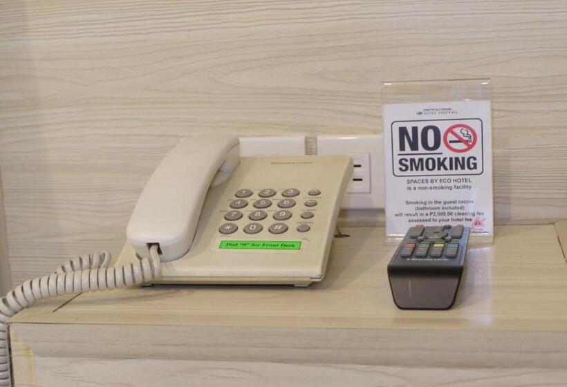 اتاق لوکس سه تخته, Spaces Hotel Makati