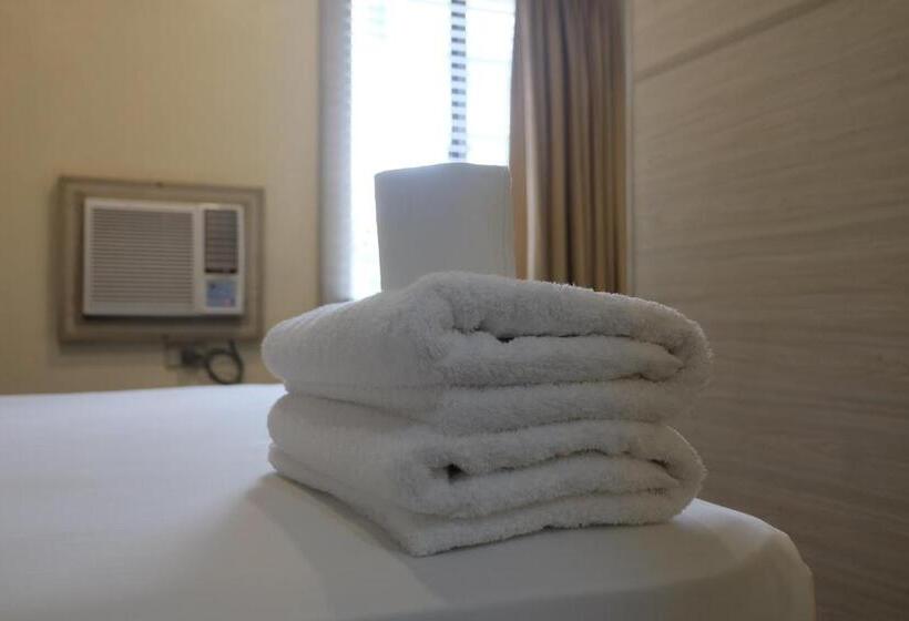 디럭스 룸, Spaces Hotel Makati