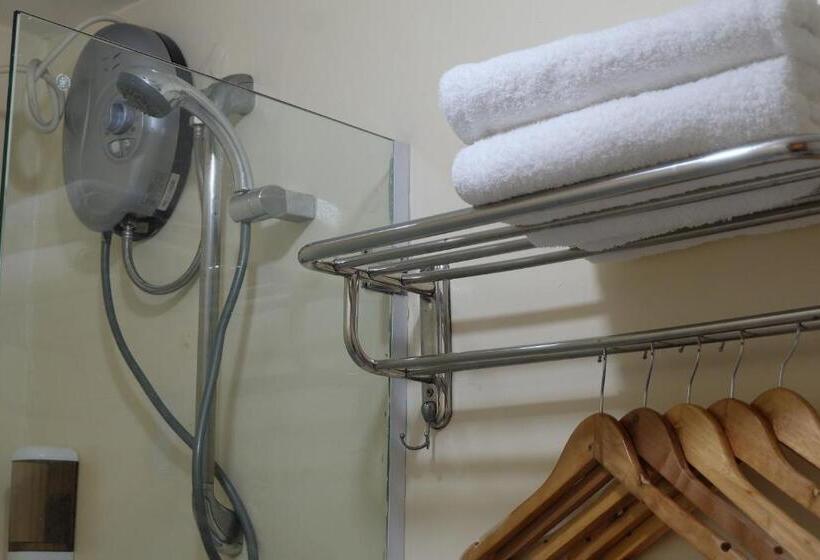 اتاق لوکس, Spaces Hotel Makati