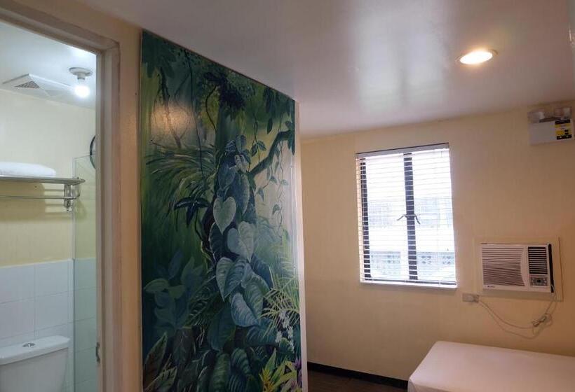 اتاق استاندارد, Spaces Hotel Makati