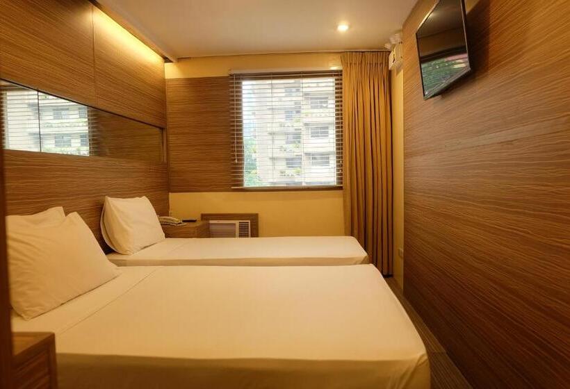 디럭스 트리플 룸, Spaces Hotel Makati