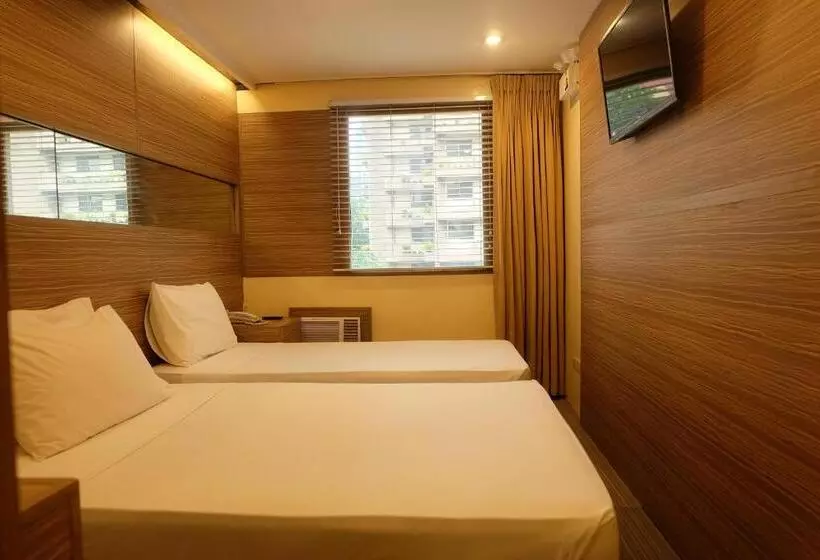 デラックストリプルルーム, Spaces Hotel Makati