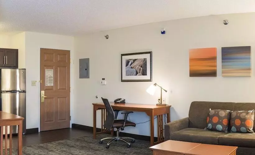 キングサイズベッドのスイートルーム, Staybridge Suites Fargo By Ihg