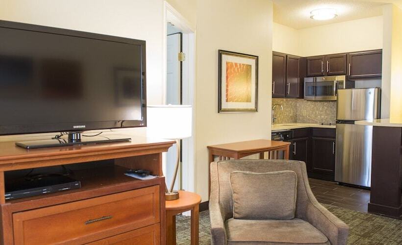 스위트 킹사이즈 침대, Staybridge Suites Fargo By Ihg