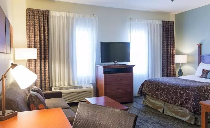 スタンダードスタジオ, Staybridge Suites Fargo By Ihg