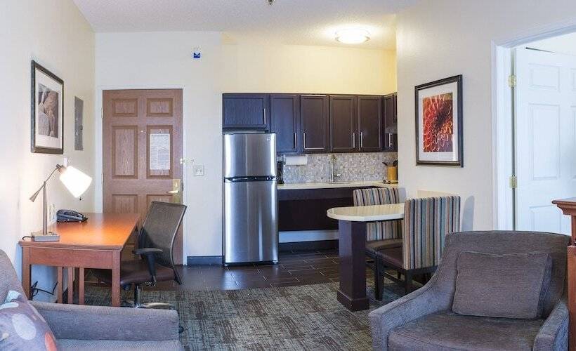 جناح, Staybridge Suites Fargo By Ihg