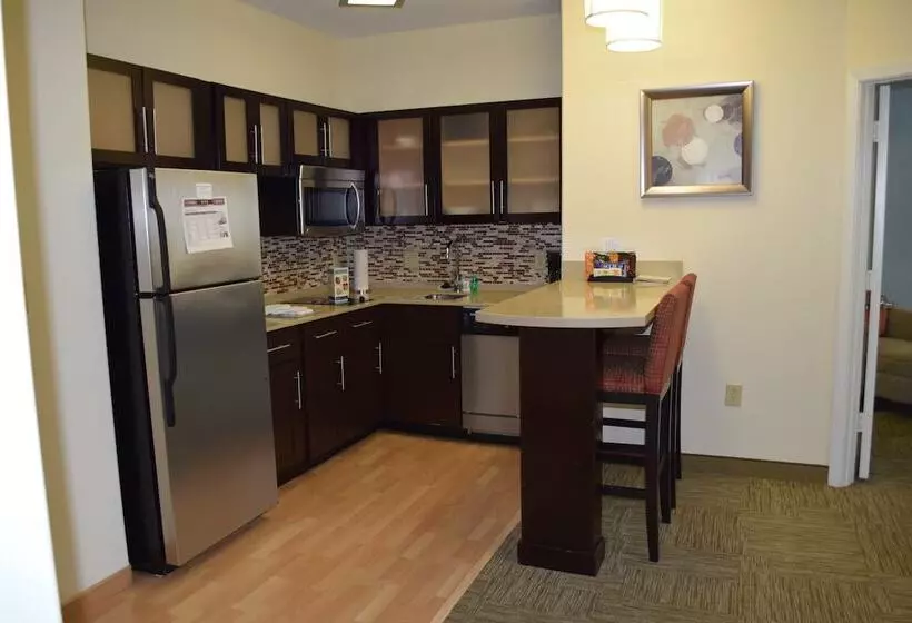 身障者適用スイートルーム, Staybridge Suites Houston Stafford   Sugar Land, An Ihg