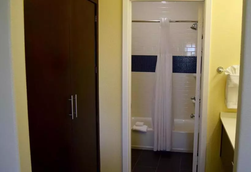 キングサイドベッドのスタンダードワンルーム, Staybridge Suites Houston Stafford   Sugar Land, An Ihg