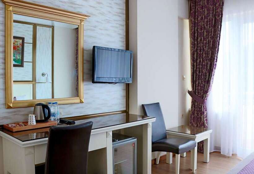 Люкс Семейный 2 Спальни, Thermalium Wellness & Spa Hotel By Vima
