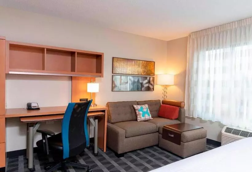 キングサイドベッドのスタンダードワンルーム, Towneplace Suites Fort Wayne North