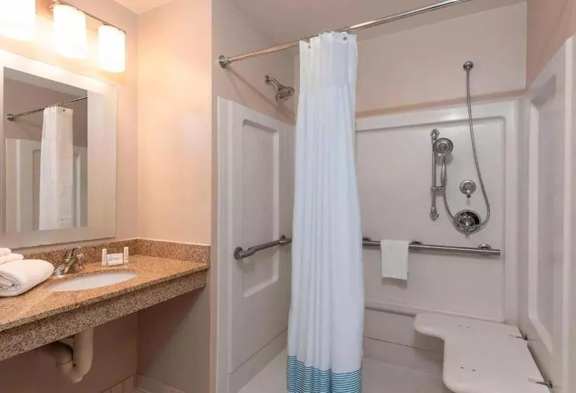 スタンダードスタジオ, Towneplace Suites Fort Wayne North