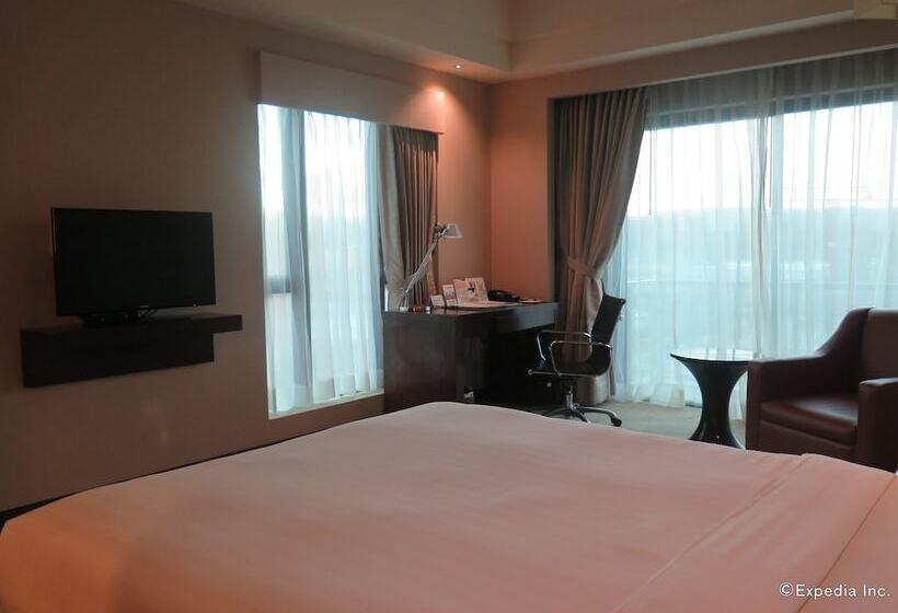 اتاق اجرایی, Widus Hotel Clark