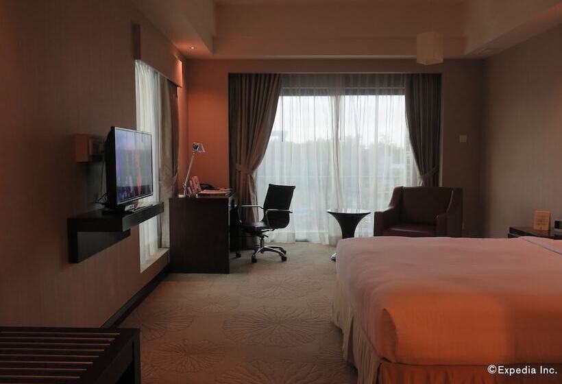 اتاق اجرایی, Widus Hotel Clark