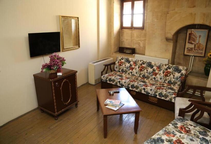 اتاق لوکس سه تخته, Kale Evi Butik Otel